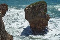Charakterkopf  Da steht er und blickt sinnend auf's Meer hinaus...  Pancake Rocks, Punakaiki : westland, west coast, tasman sea, punakaiki, pancake rocks, paparoa