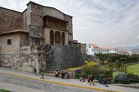 Stadtspaziergang Cusco #19  Auch außerhalb des "Convento Santo Domingo" zeigen wohlgeformte Reste des ursprünglichen Tempels die brachiale Einbeziehung der Fundamente durch die spanischen Eroberer.