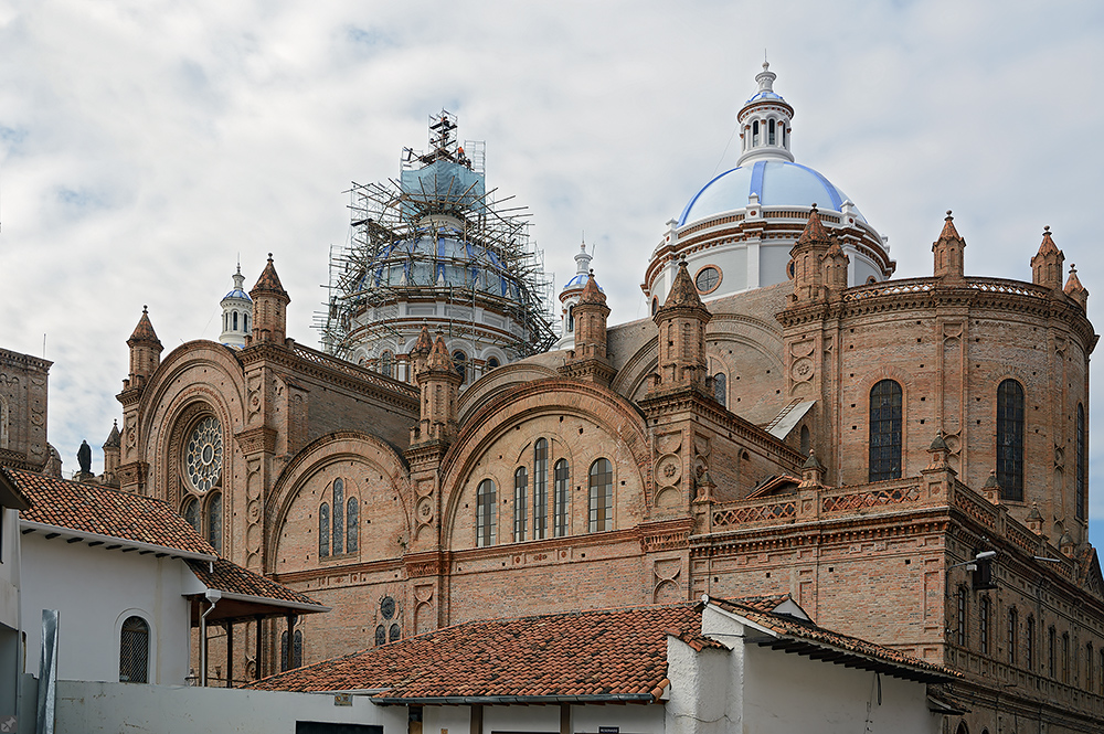 Die blauen Kuppeln der Catedral Nueva