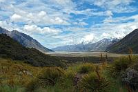 Blick ins Tasman Valley  War der Vortag und der Morgen noch verregnet, riß doch im Laufe des Tages der Himmel noch auf und bescherte uns malerische Ausblicke. : mount cook,tasman valley,liebig range