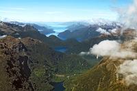 Fiordland  Etwas grüner als in Norwegen und etwas weichere Konturen – aber mindestens ebenso fantastische Fjorde: Das ist Fiordland am Südwestende der Südinsel. : southern alps, südalpen, queenstown, fiordland, milford sound
