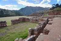 Toller Blick  Vom Sommerpalast des Inca Túpaq Yupanqui, auf dessen Ruinen heute die Kolonialkirche steht und sich der Marktplatz ausbreitet, hat man einen fantastischen Ausblick auf die Gipfel der Cordillera Vilcabamba. Nachvollziehbar, dass hier die Inkas Urlaub machten ;-)