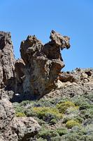 Los Roques #6  Wind und Wetter haben in dieser uralten Felsenlandschaft Formen und Strukturen hervorgebracht, die der Schwerkraft Hohn zu sprechen scheinen.